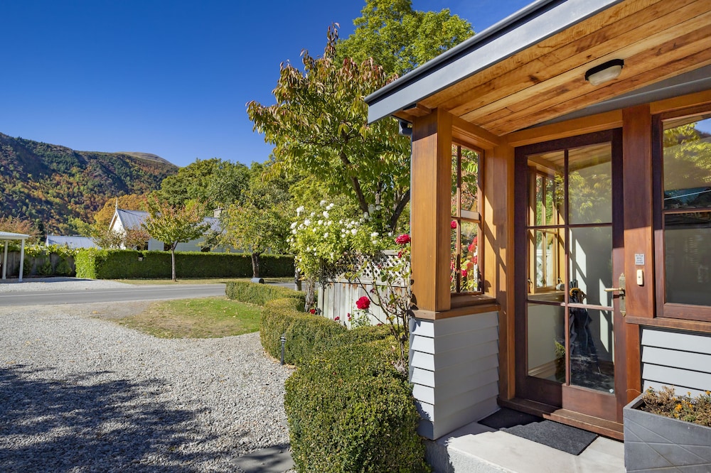 Arrowtown House Boutique Hotel 20/50