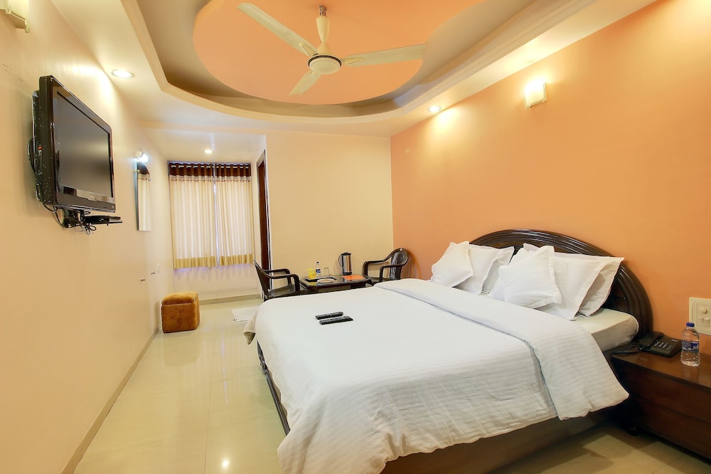 ASHOKA HOTEL 25/55