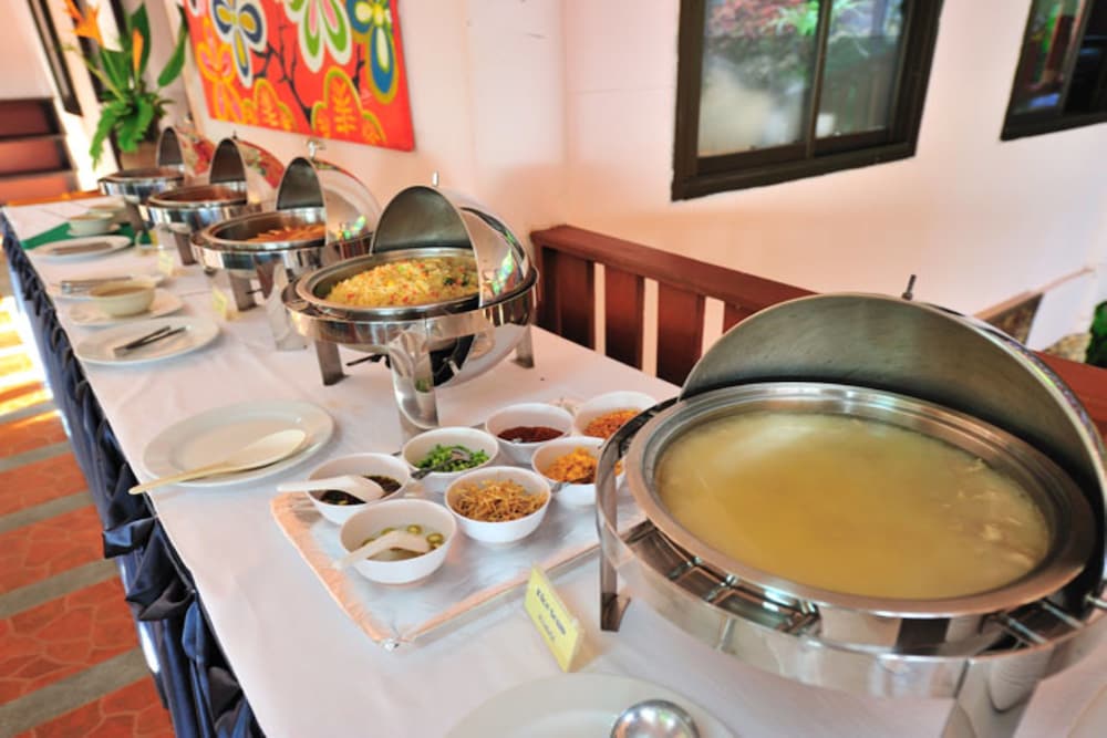 Koh Ngai Cliff Beach Resort 46/61
