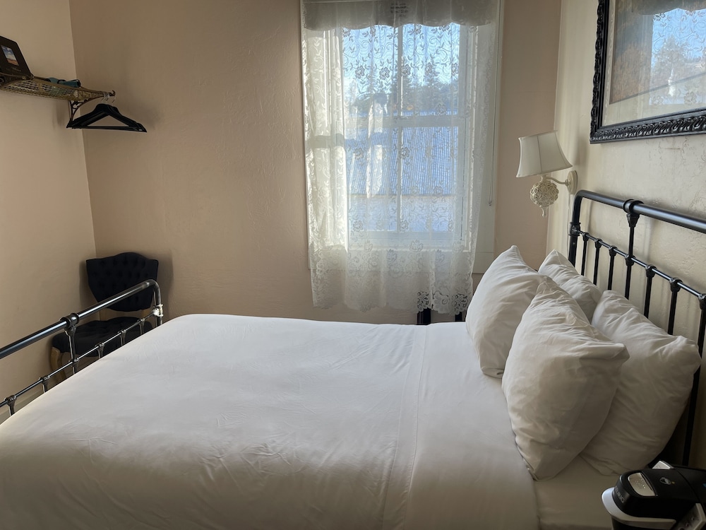 Hotel Sutter 26/73
