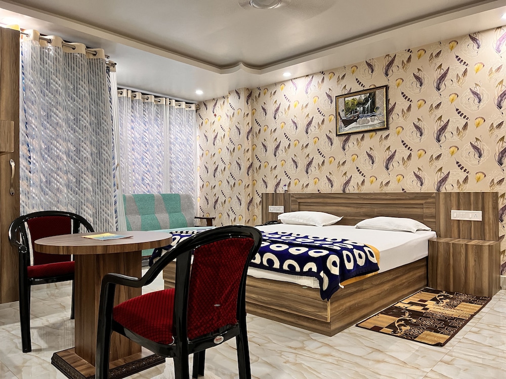 Gkm Grand Hotel 28/50