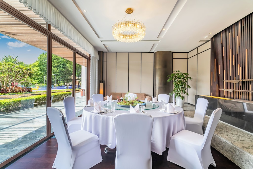 Baiyun Lakeside Hotel 44/50