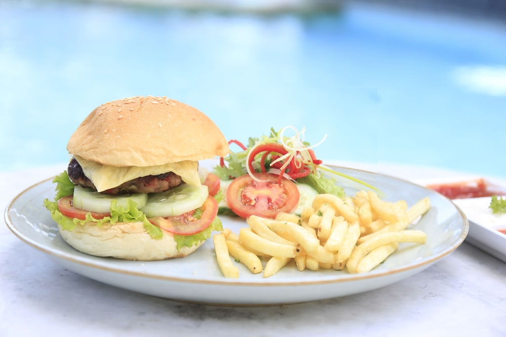 The Cakra Hotel 28/42