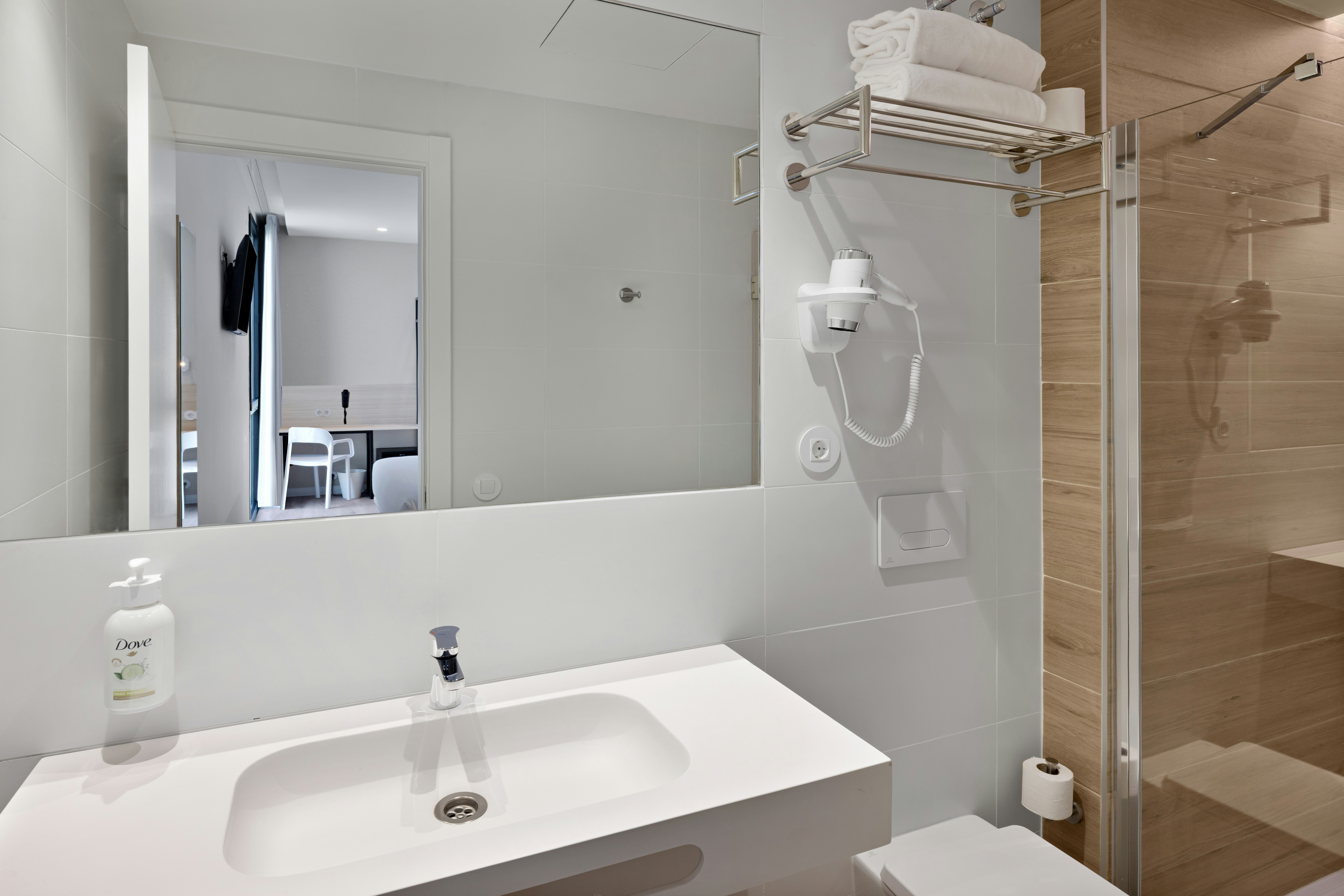B&B Hotel Alicante Aeropuerto 33/34