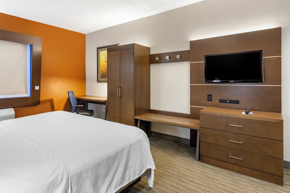 Holiday Inn Express Branson-Green Mountain Drive 23/72