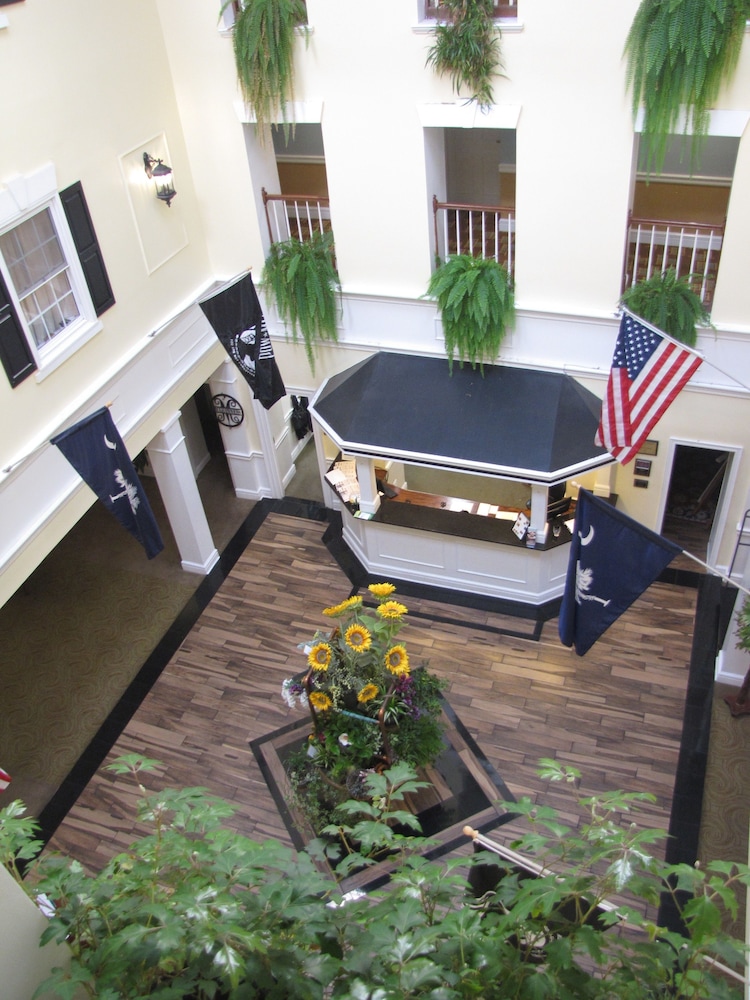 Inn on the Square, Ascend Hotel Collection 52/58