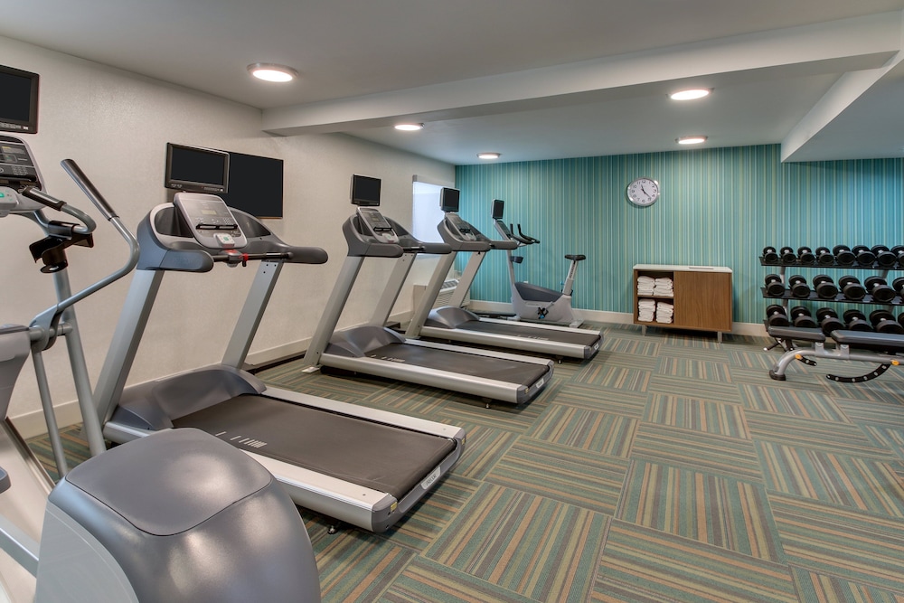 HOLIDAY INN EXPRESS PITTSTON SCRANTON AIRPORT 37/54