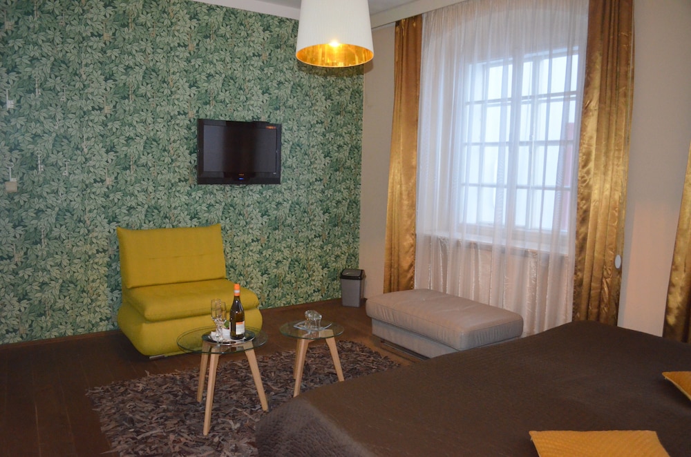 HOTEL PEREGRIN 46/72