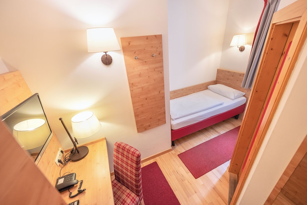 Hotel Eder 42/42