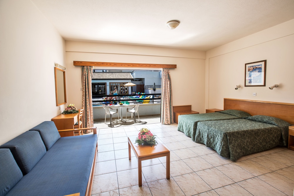 Anthea Hotel Apartments 33/60