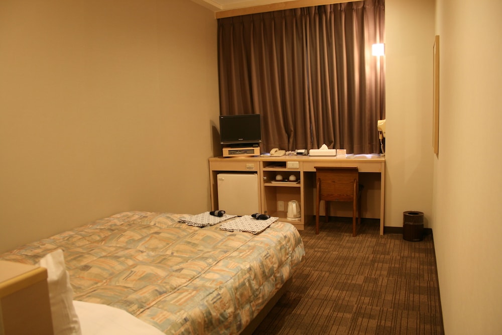 ROOM, DOUBLE BED, SMOKING