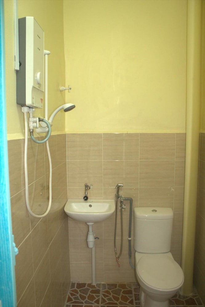 Maha Hotel 45/49