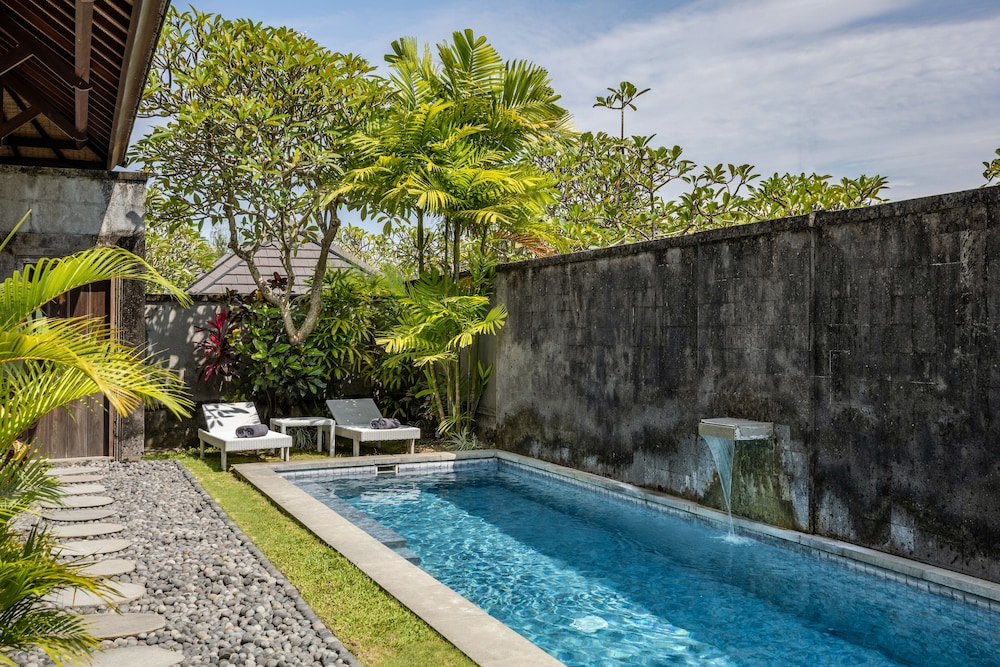 Theanna Eco Villa And Spa 66/72