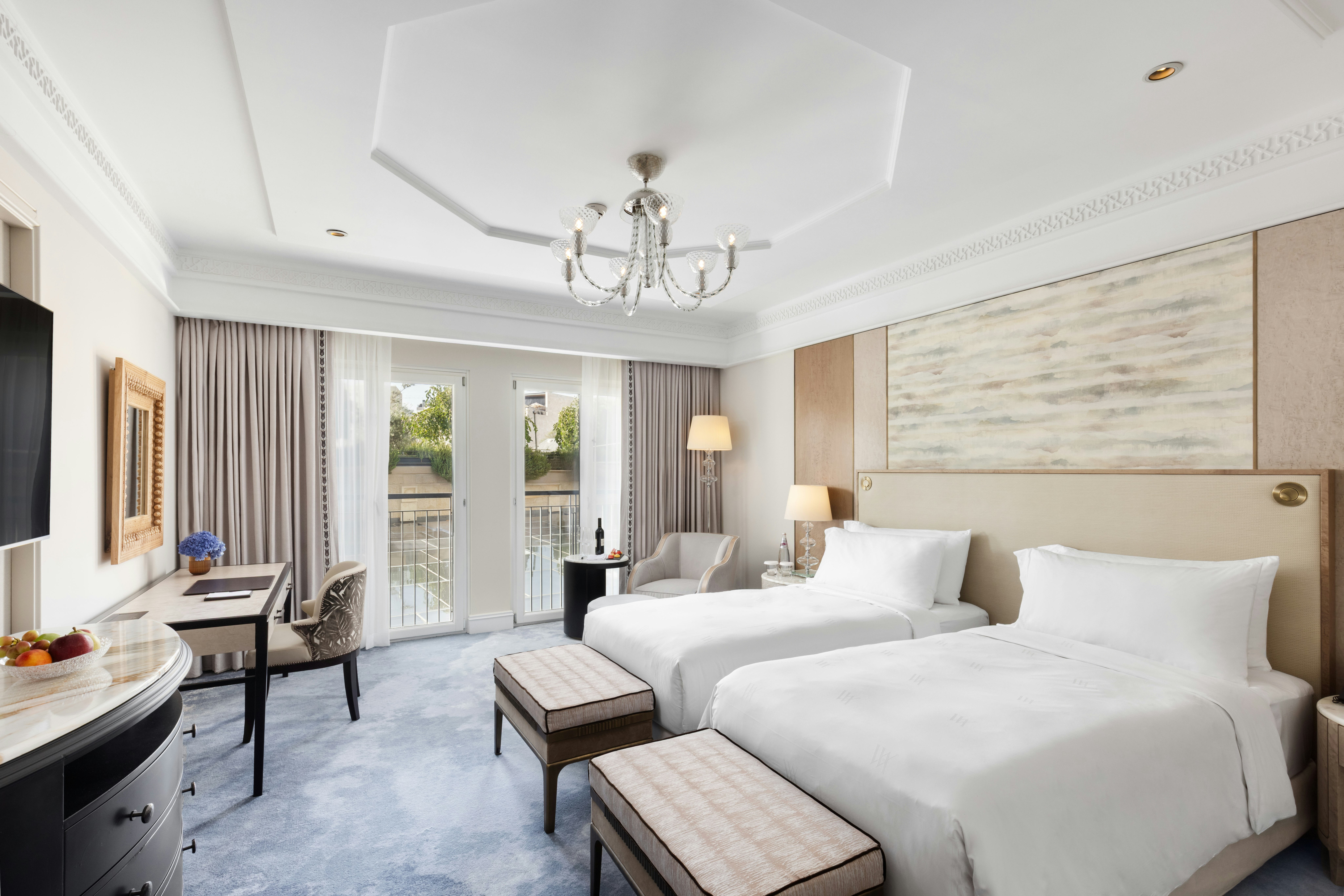 PREMIER, DELUXE, TWIN BEDS