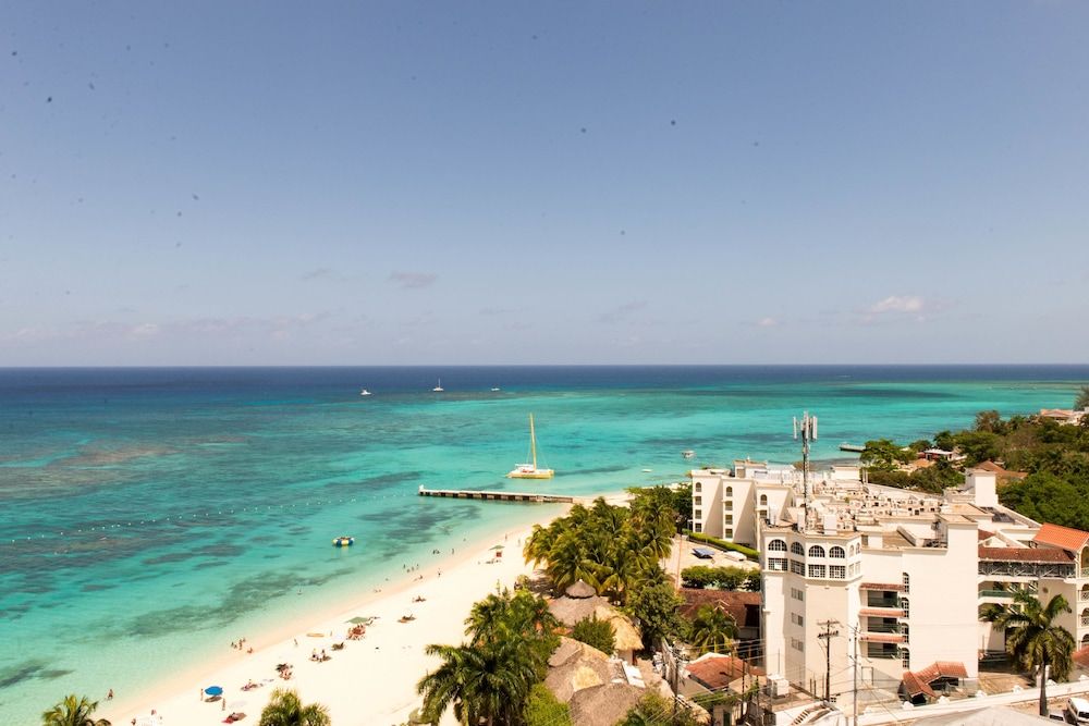 Baywatch Beach at Montego Bay Club 15/25