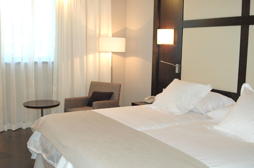 Room, Triple, Twin Beds, Murphy Bed