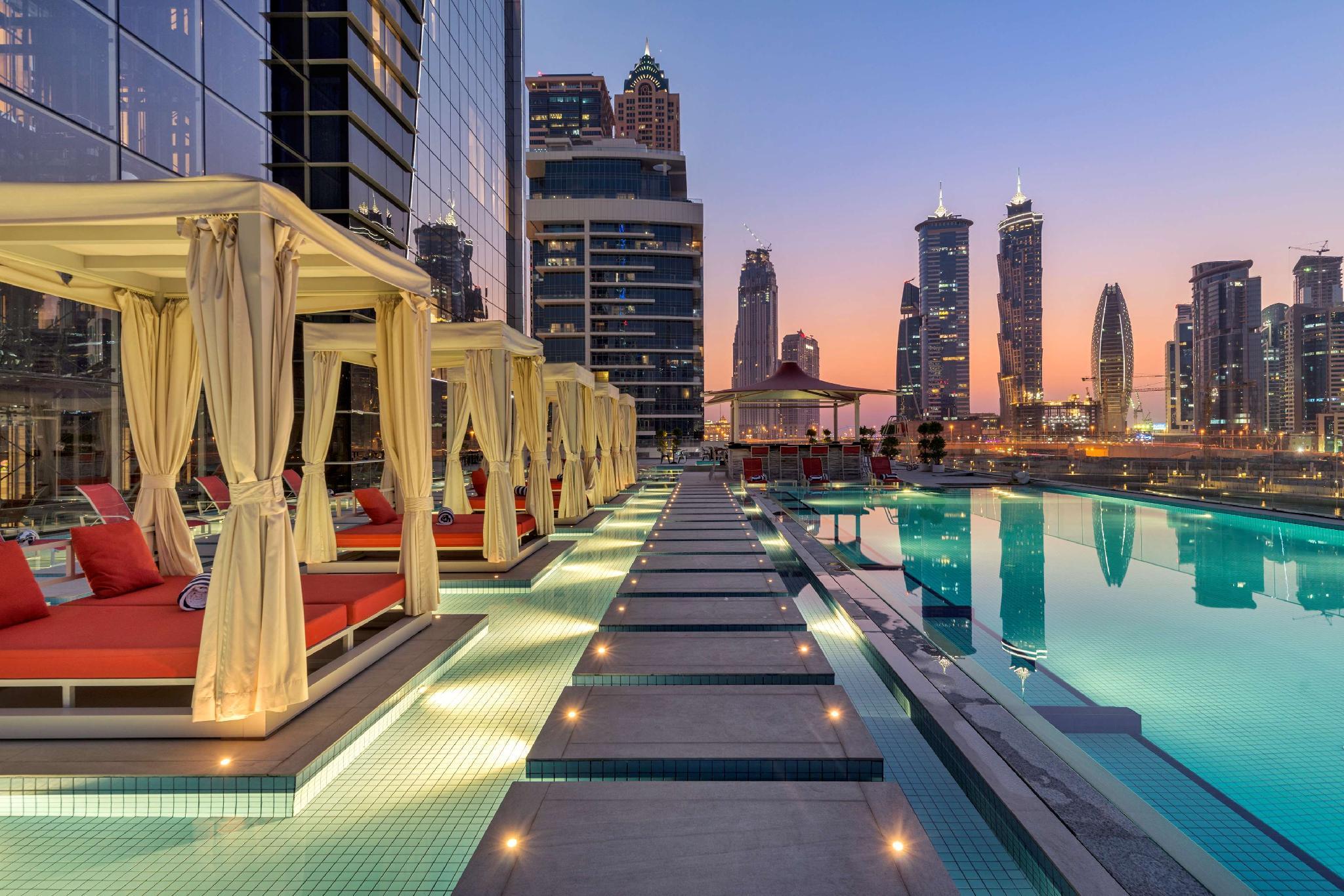 Deluxe, Double or Twin Bed, Partial Dubai Canal View