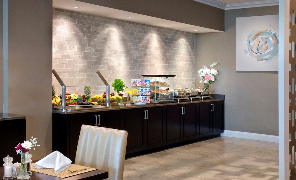 Hilton Greenville Hotel 7/69