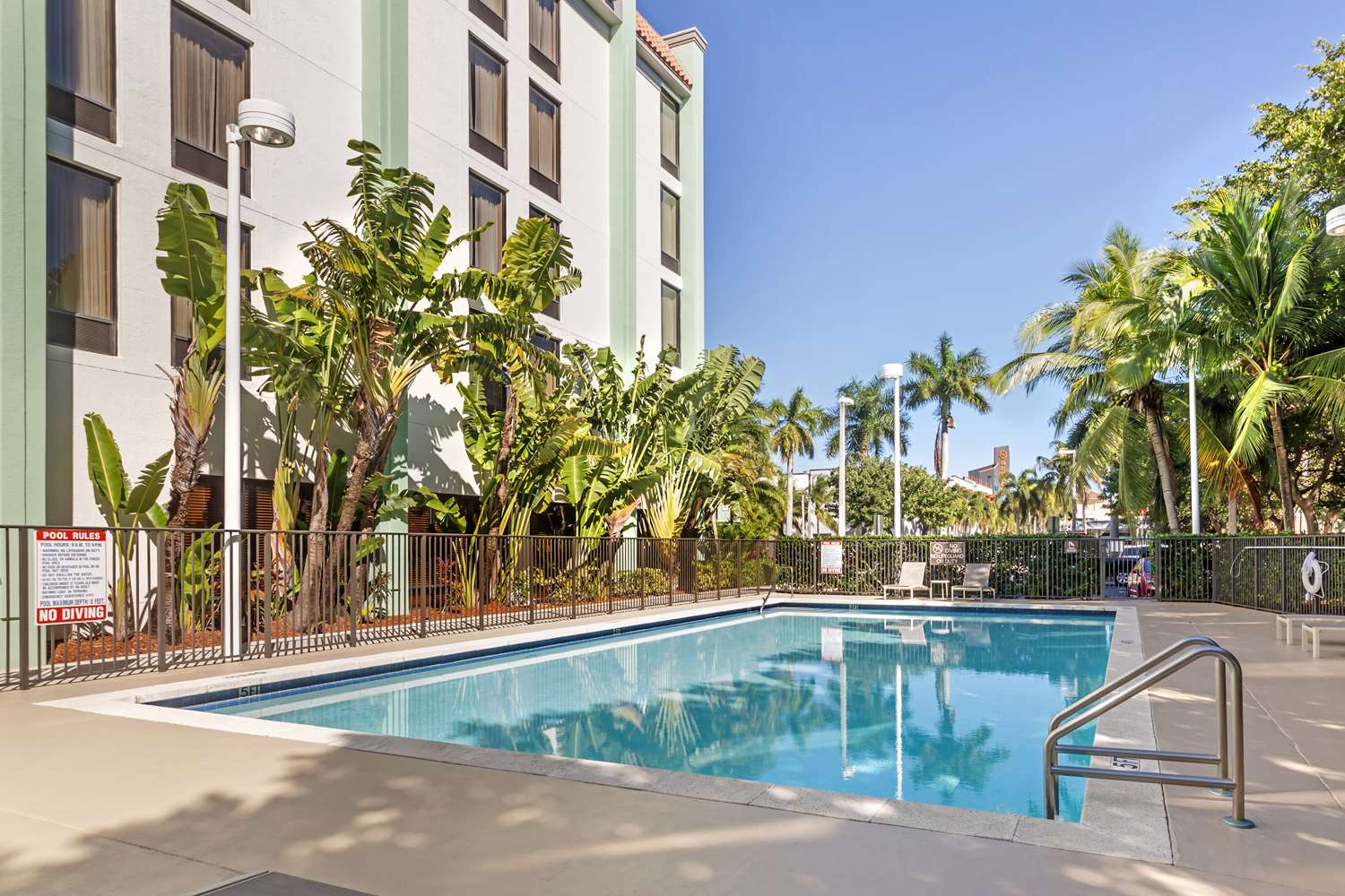 Best Western Plus Kendall Hotel & Suites 16/16