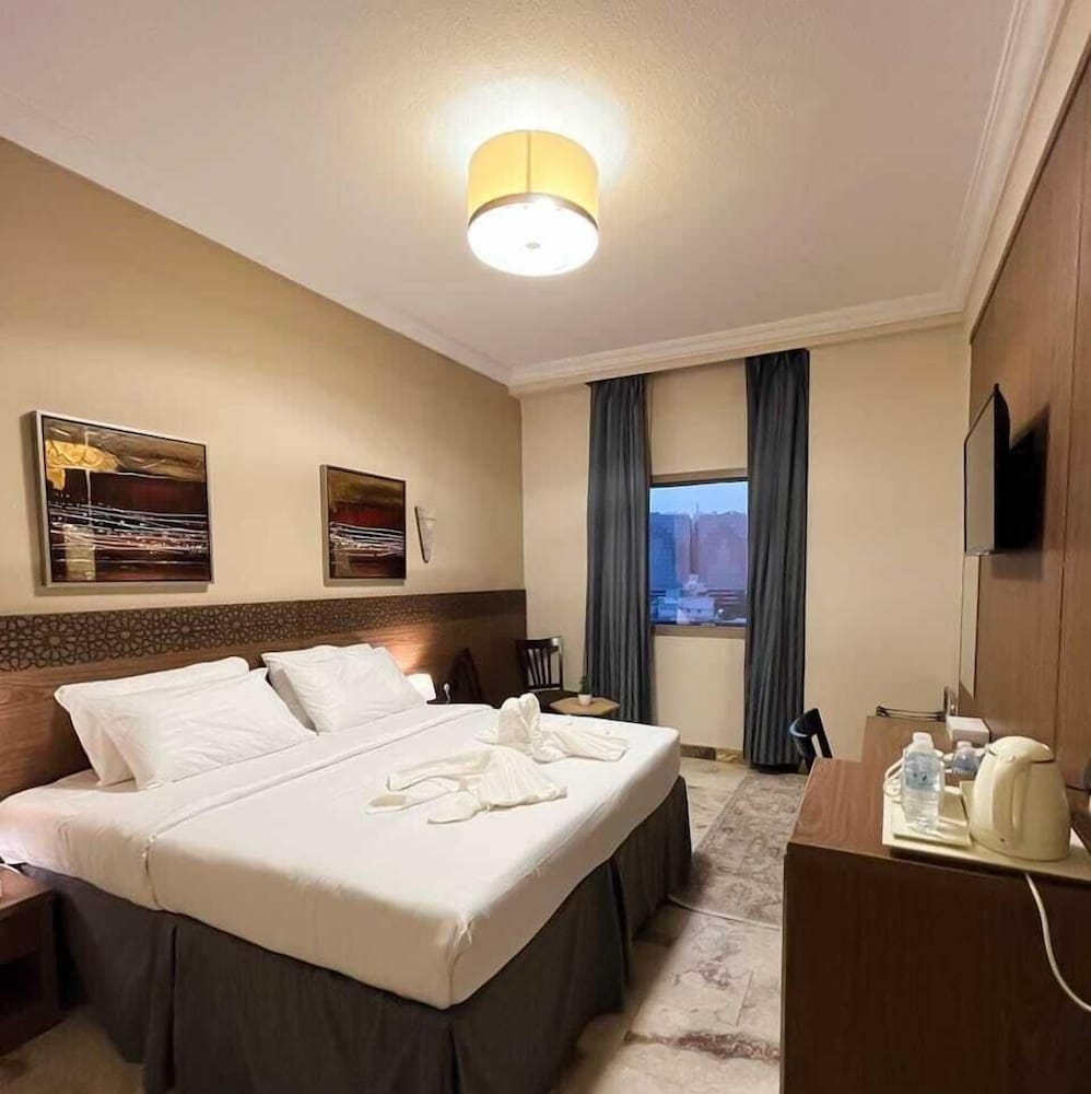 Hussein Hassan Ali Bayari Hotel 34/61