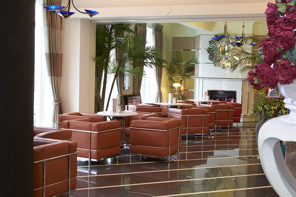 The Earl Of Doncaster Hotel 63/69