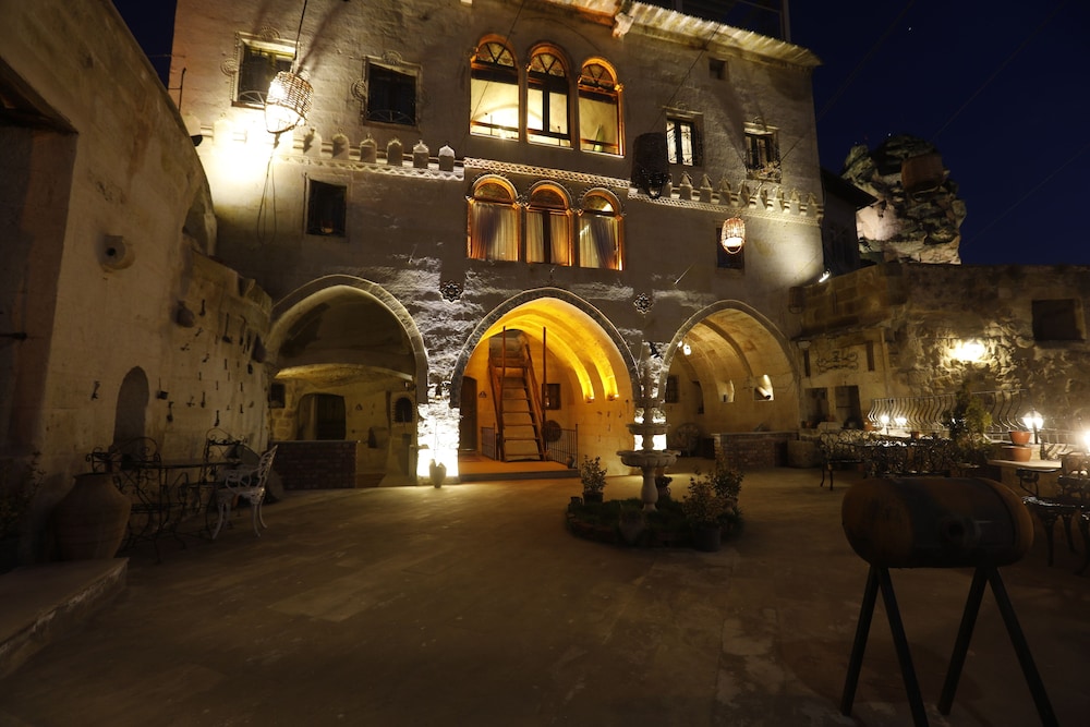 Casia Cave Suites 2/50