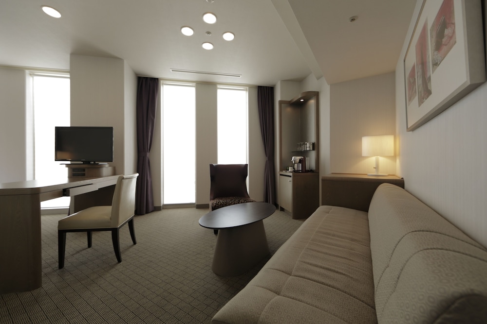 MERCURE YOKOSUKA 50/70