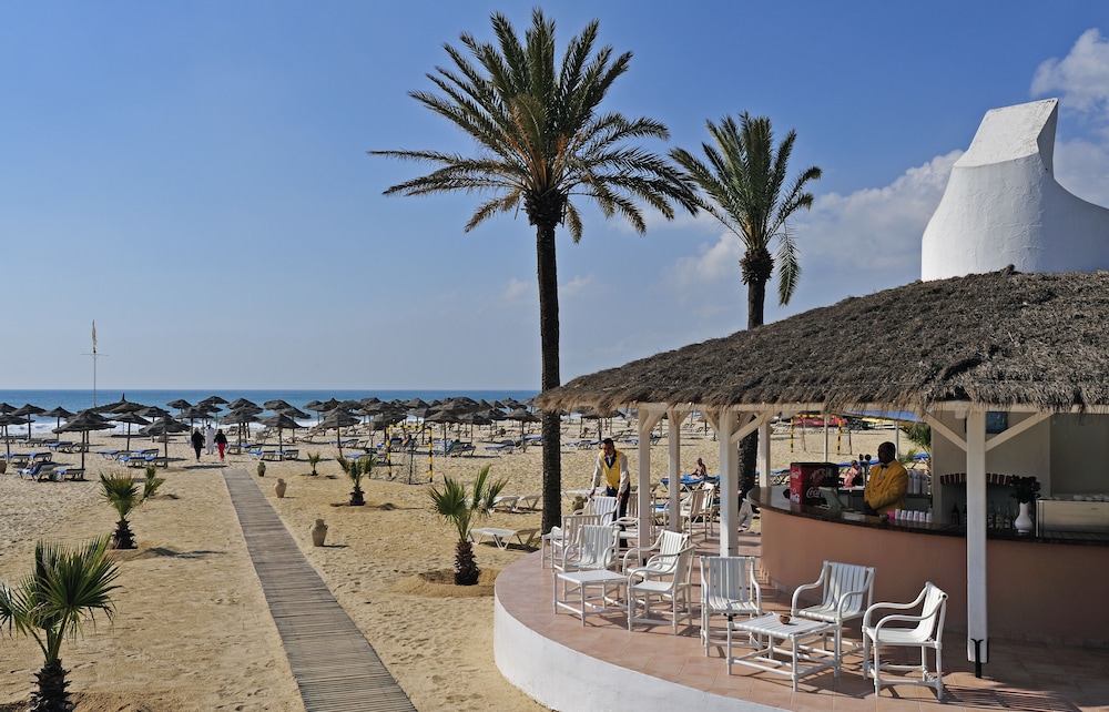 Phenicia Hotel 30/36