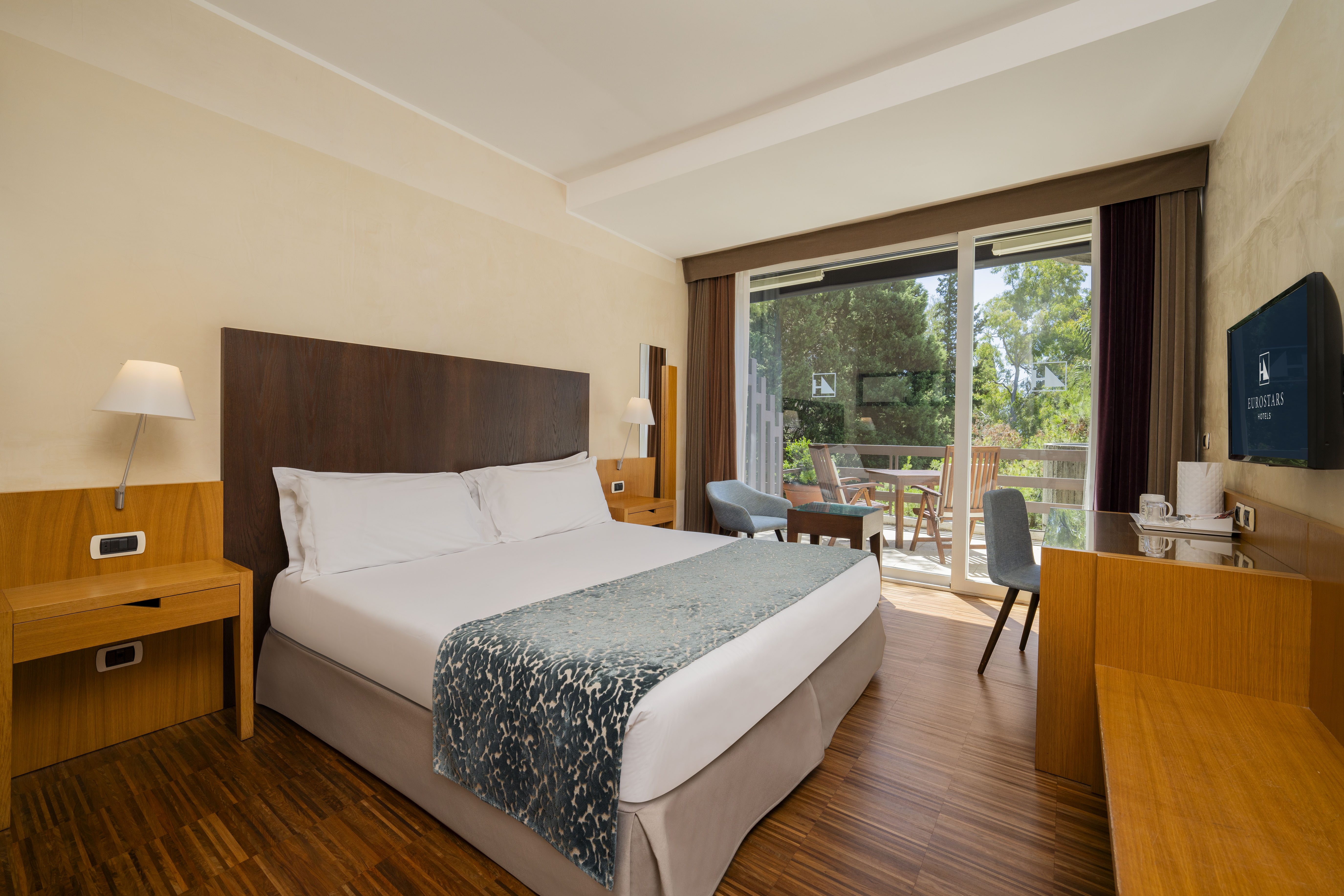 Room, Single, Double Bed, Lateral Side Sea View, Balcony