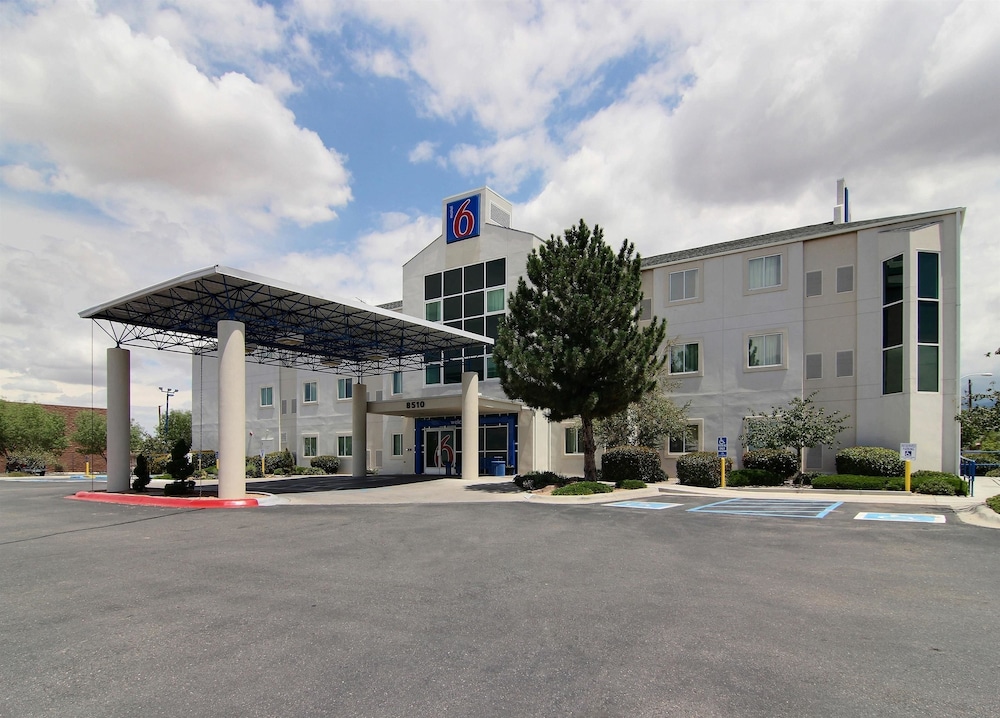 Motel6 Albuquerque, NM - North 52/62
