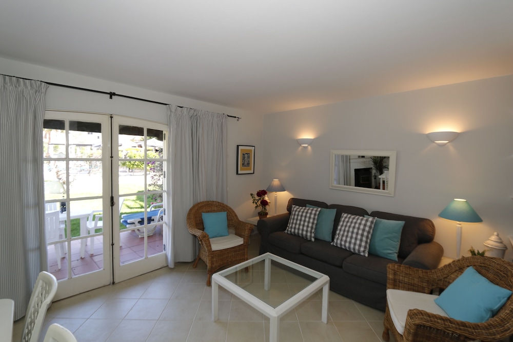 APARTAMENTOS THE OLD VILLAGE BY VILLAGE 4U 48/75