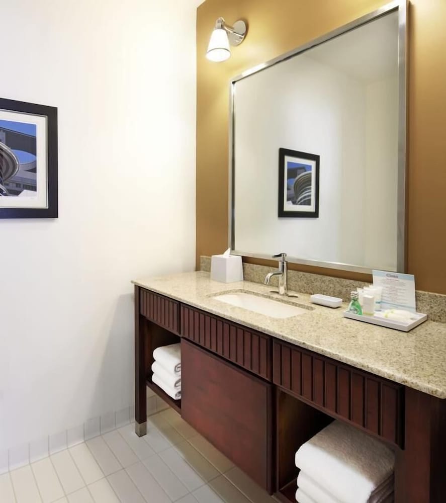 1 BEDROOM, SUITE, ACCESSIBLE