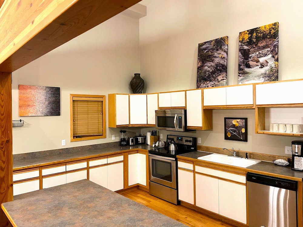 Gold Point Resort Breckenridge by Vacatia 30/50