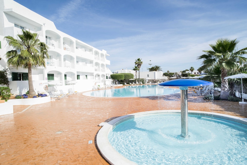 GAVIMAR ARIEL CHICO HOTEL AND APARTMENTS 28/33