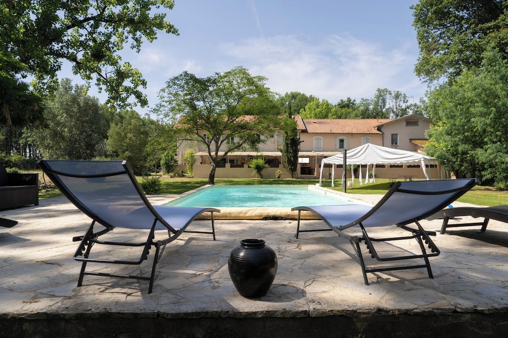 HOSTELLERIE DU CLOS PITE 34/56