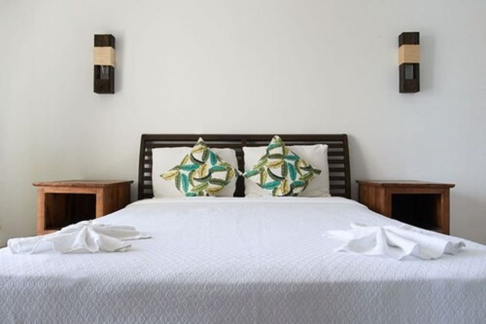 Ocean Spray Beach Apartments 11/50