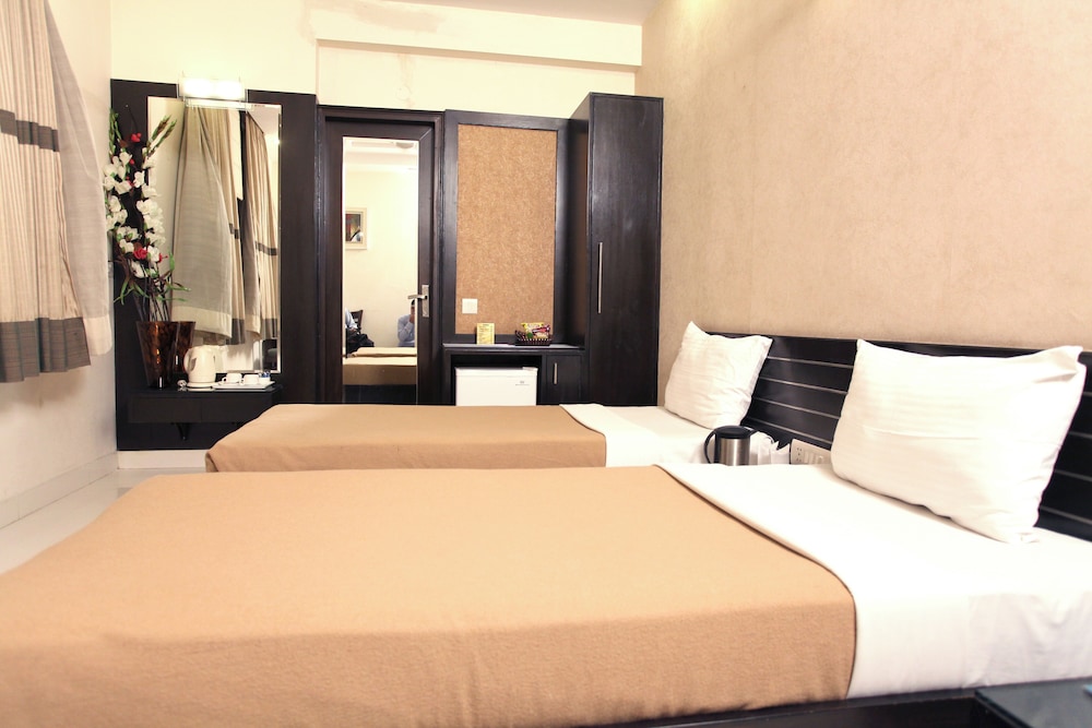 HOTEL SAAR INN 27/54