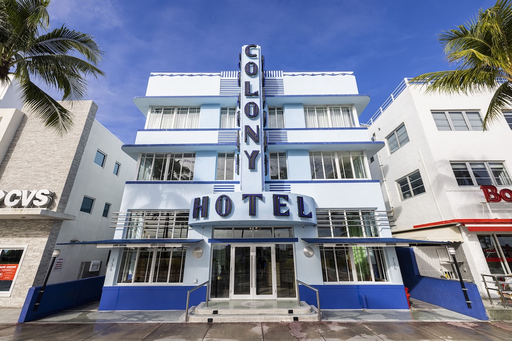 Colony Hotel 3/61
