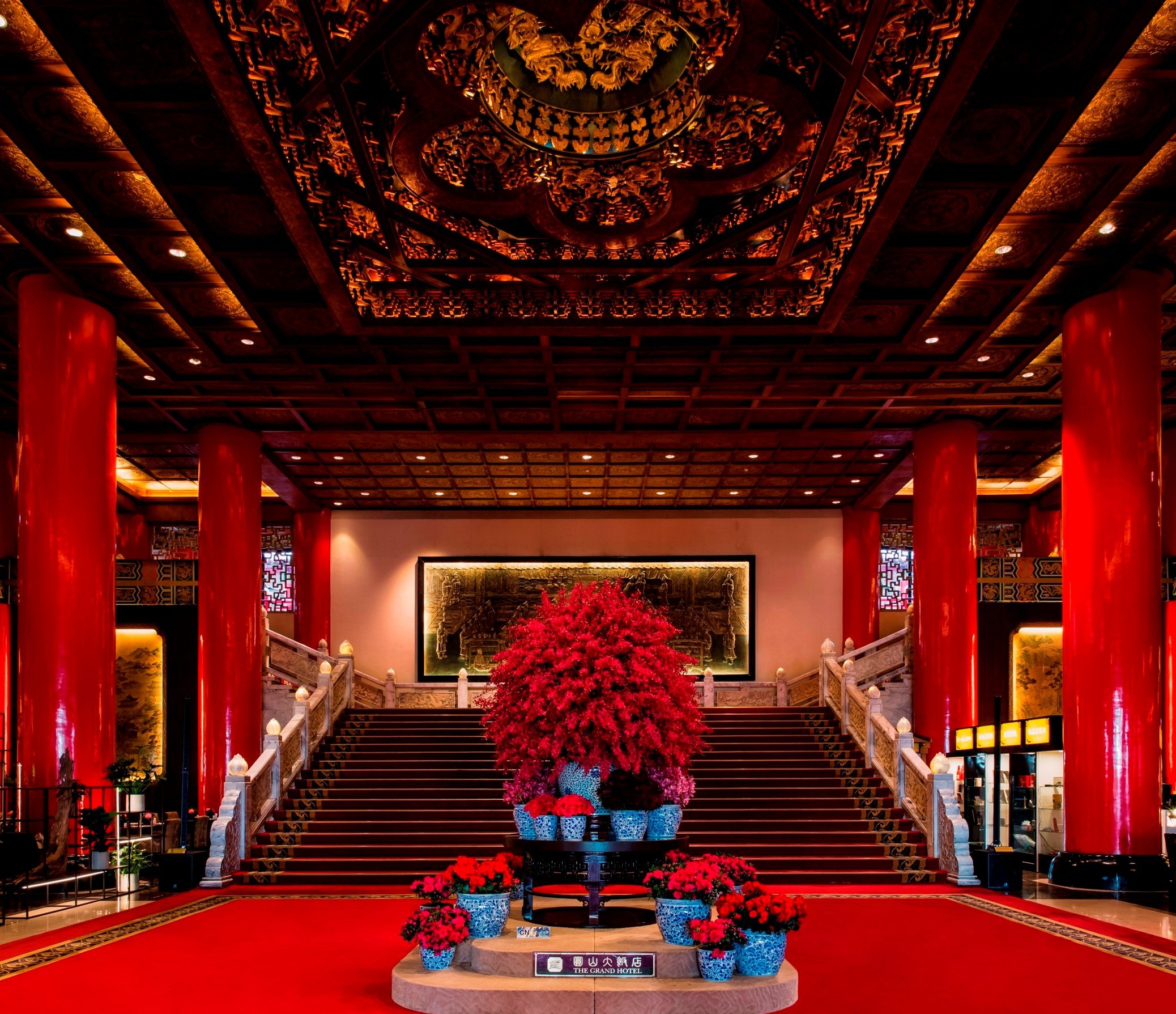 The Grand Hotel 30/37