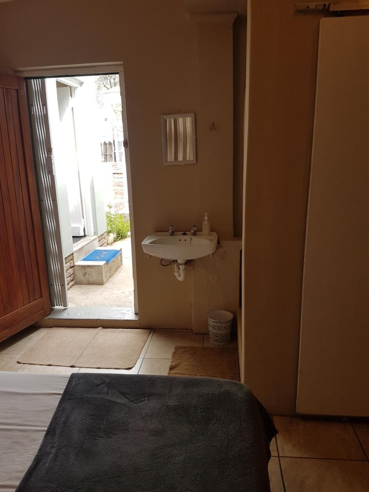 Oasis Shanti Backpackers 49/49
