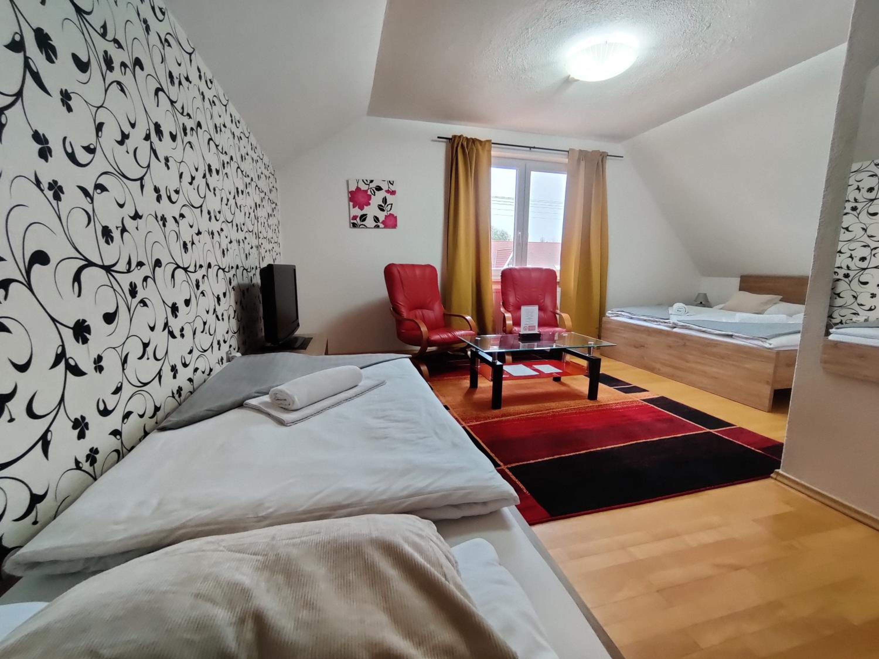 Room, Triple, External Bathroom