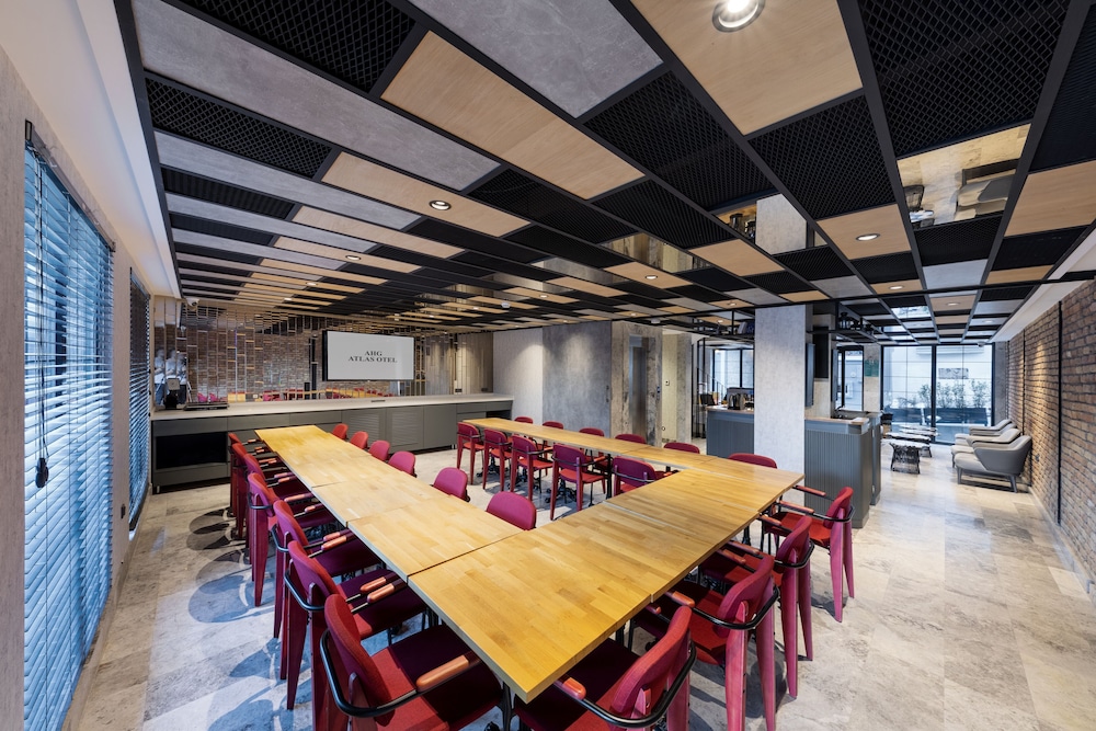 AHG Atlas Hotel 31/41