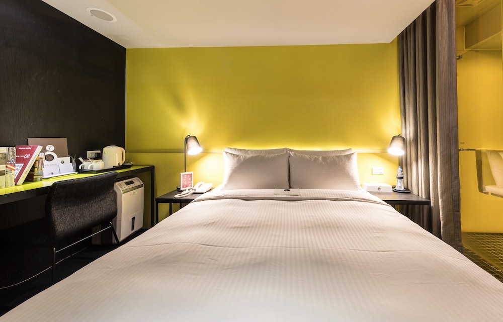 STANDARD, DOUBLE BED, NO WINDOW
