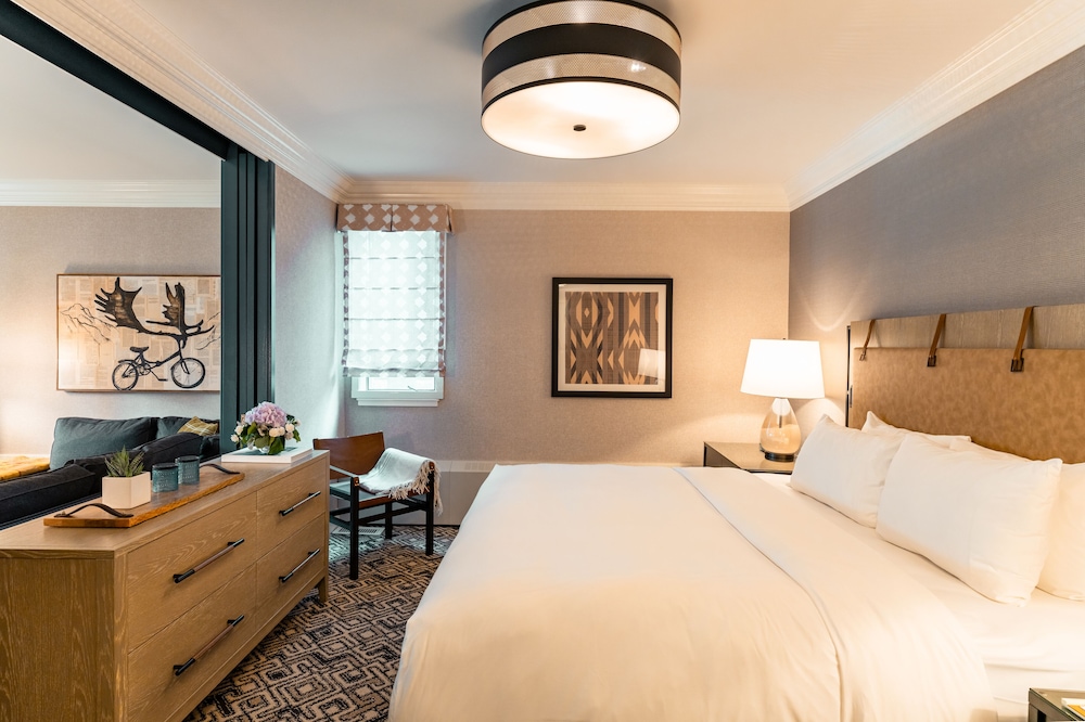 Luxury, Suite, 2 Double Beds, Lake Front