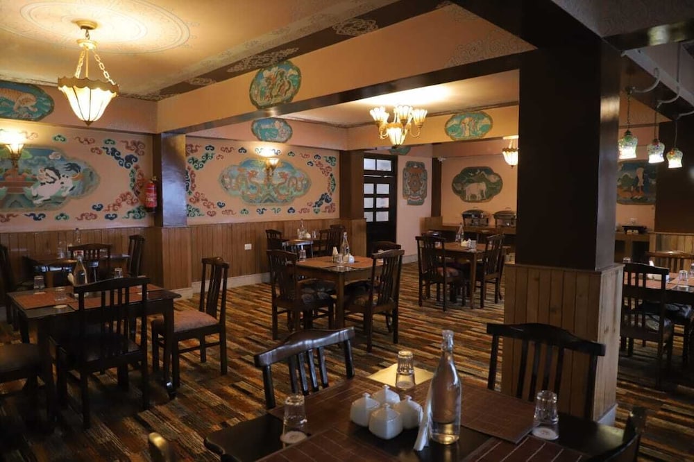 The Lindsay Himalayan Heights 24/31