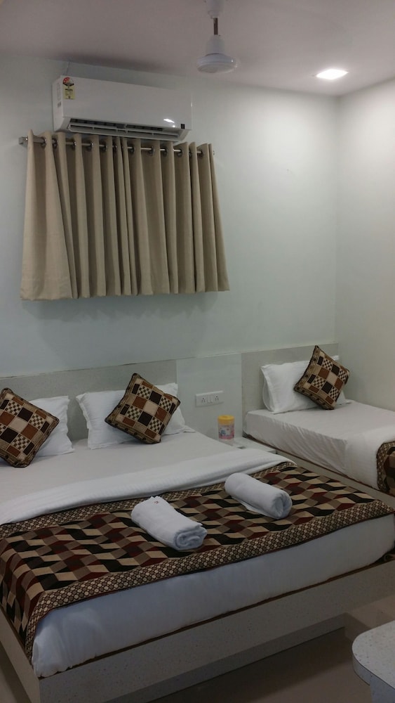 Kf Residency 23/50
