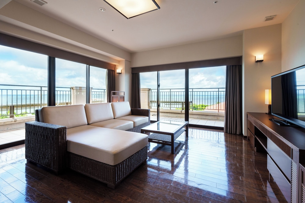 Suite, 2 King Beds, Ocean Wing, Main Building, Corner