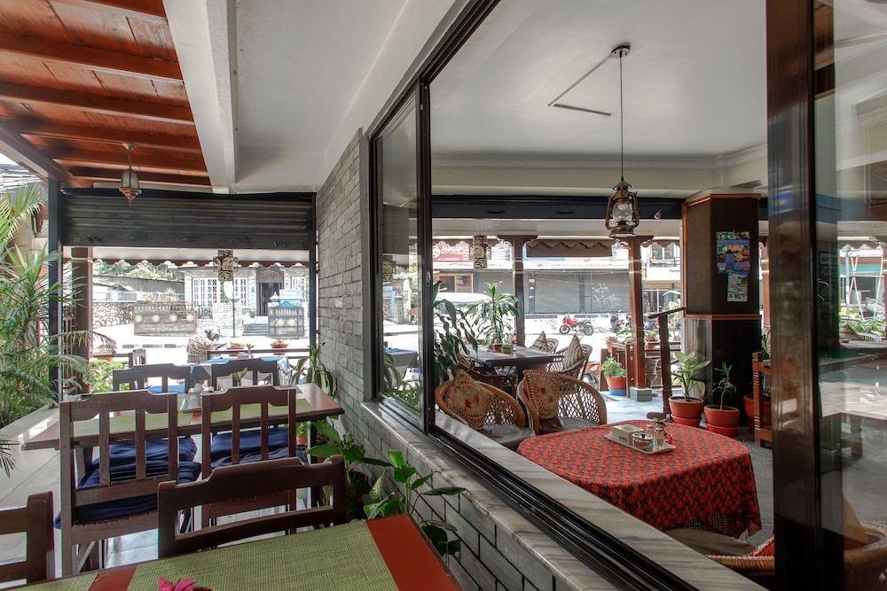 Hotel Peace Plaza 37/50