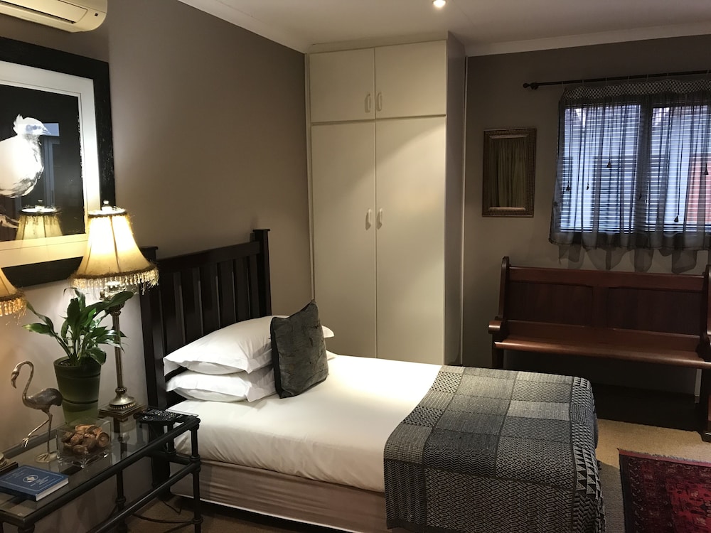 The Crown Guesthouse 4/50