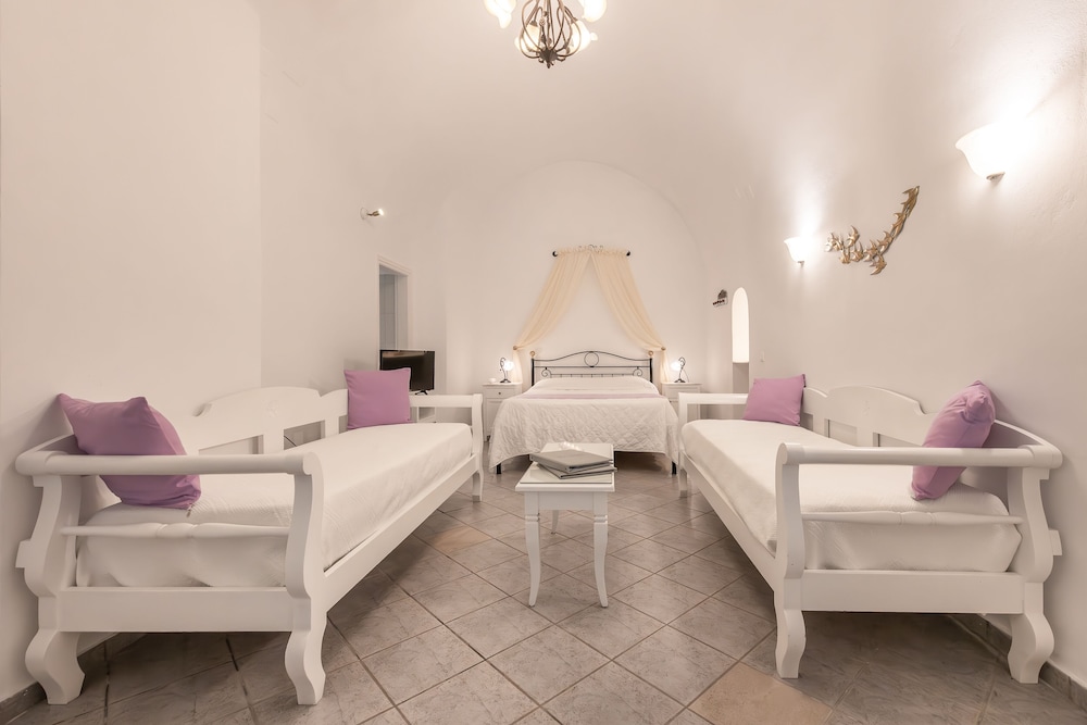 Reverie Santorini Hotel 7/50